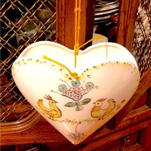 Ceramic Heart Planter, Size 8.5x6.5”